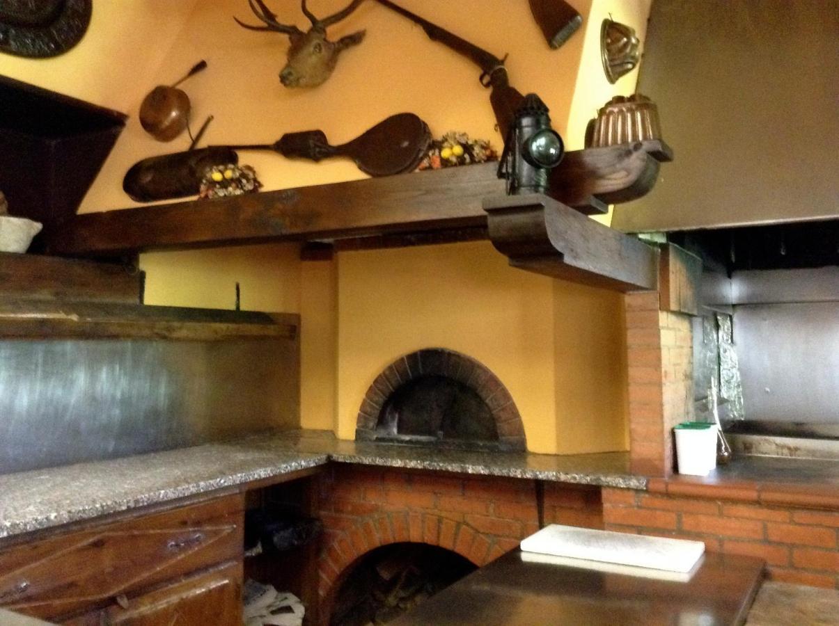 Albergo Ristorante Da Carlino Castelnuovo di Garfagnana Zewnętrze zdjęcie